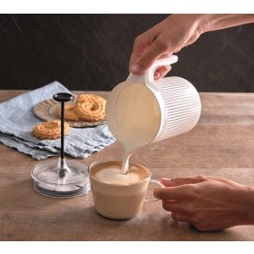 Tejhabosító kézi fehér 500 ml 000968