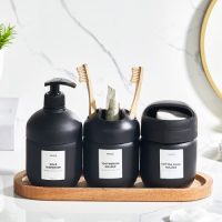 Szappanadagolók, szappantartók